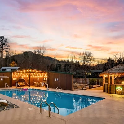 Luxe Mtn Ranch w/ Heated Pool & Tiki Bar + Views - Perfect Family Retreat!